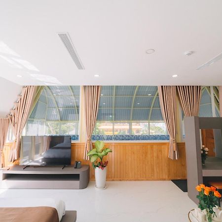 Quy Tai Premium Hotel Da Lat Exterior photo