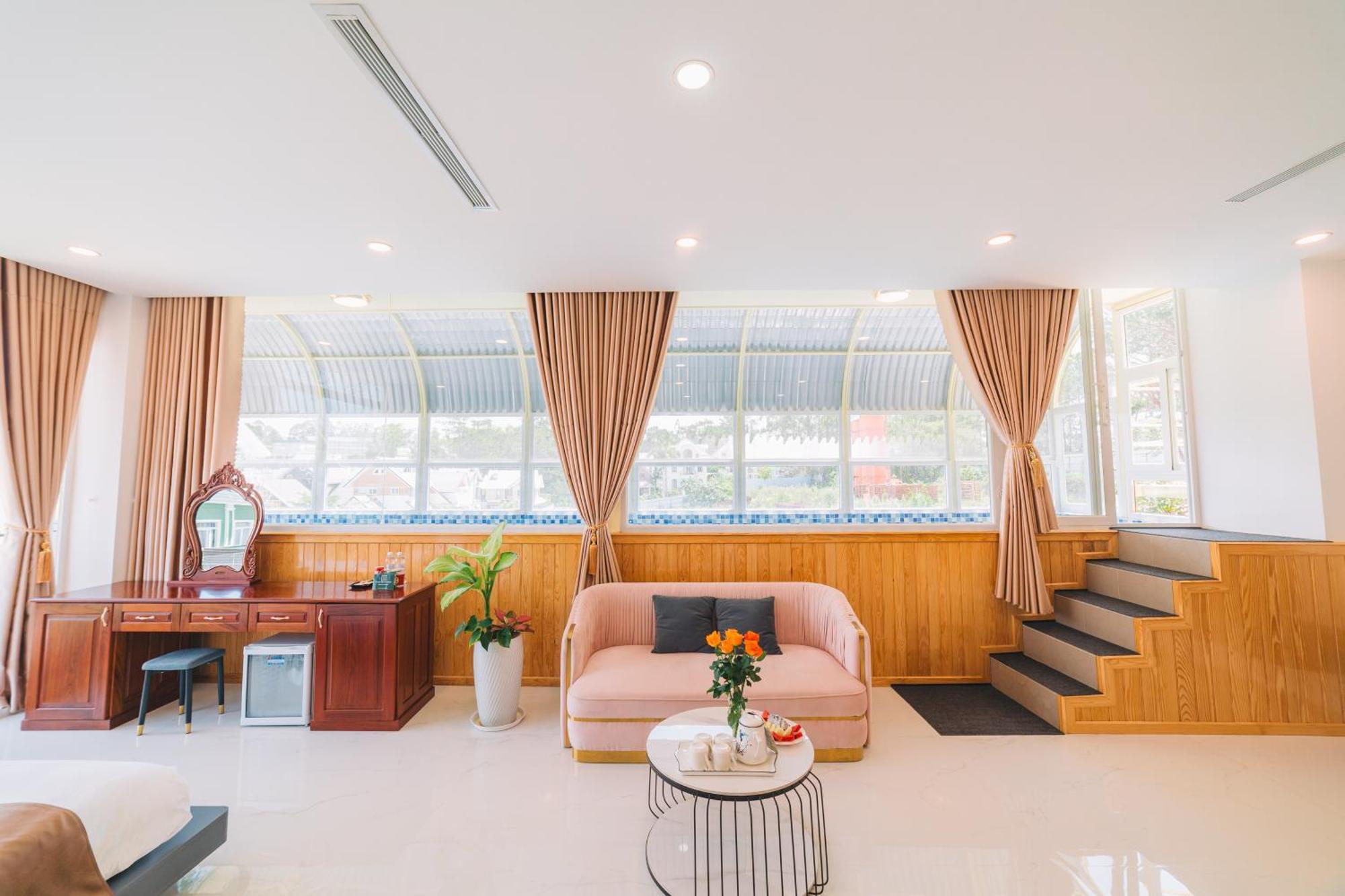 Quy Tai Premium Hotel Da Lat Exterior photo