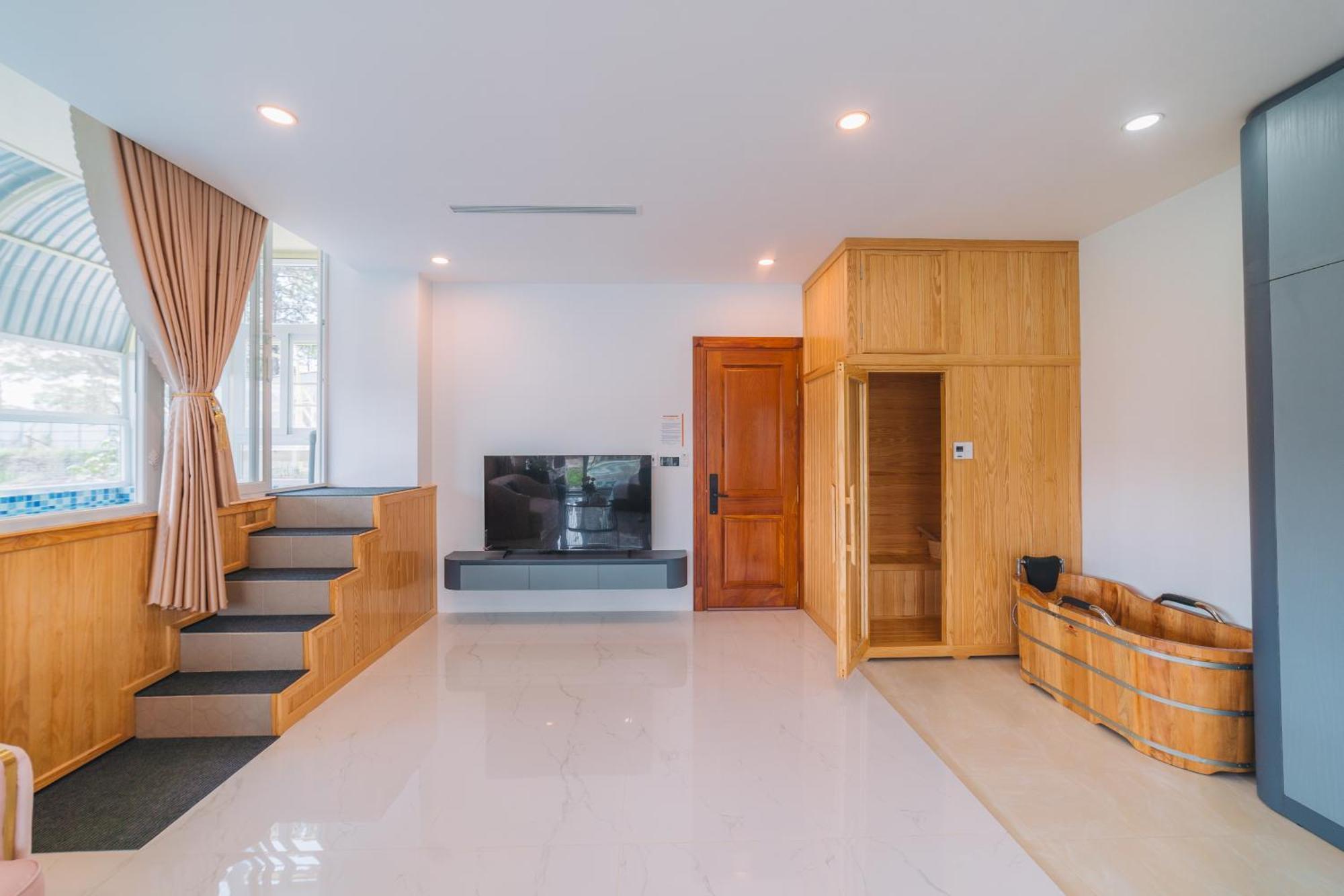 Quy Tai Premium Hotel Da Lat Exterior photo
