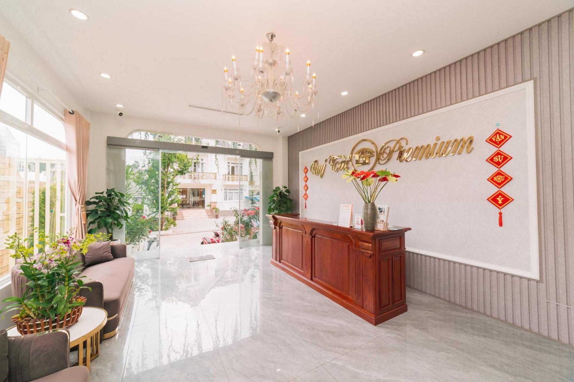Quy Tai Premium Hotel Da Lat Exterior photo