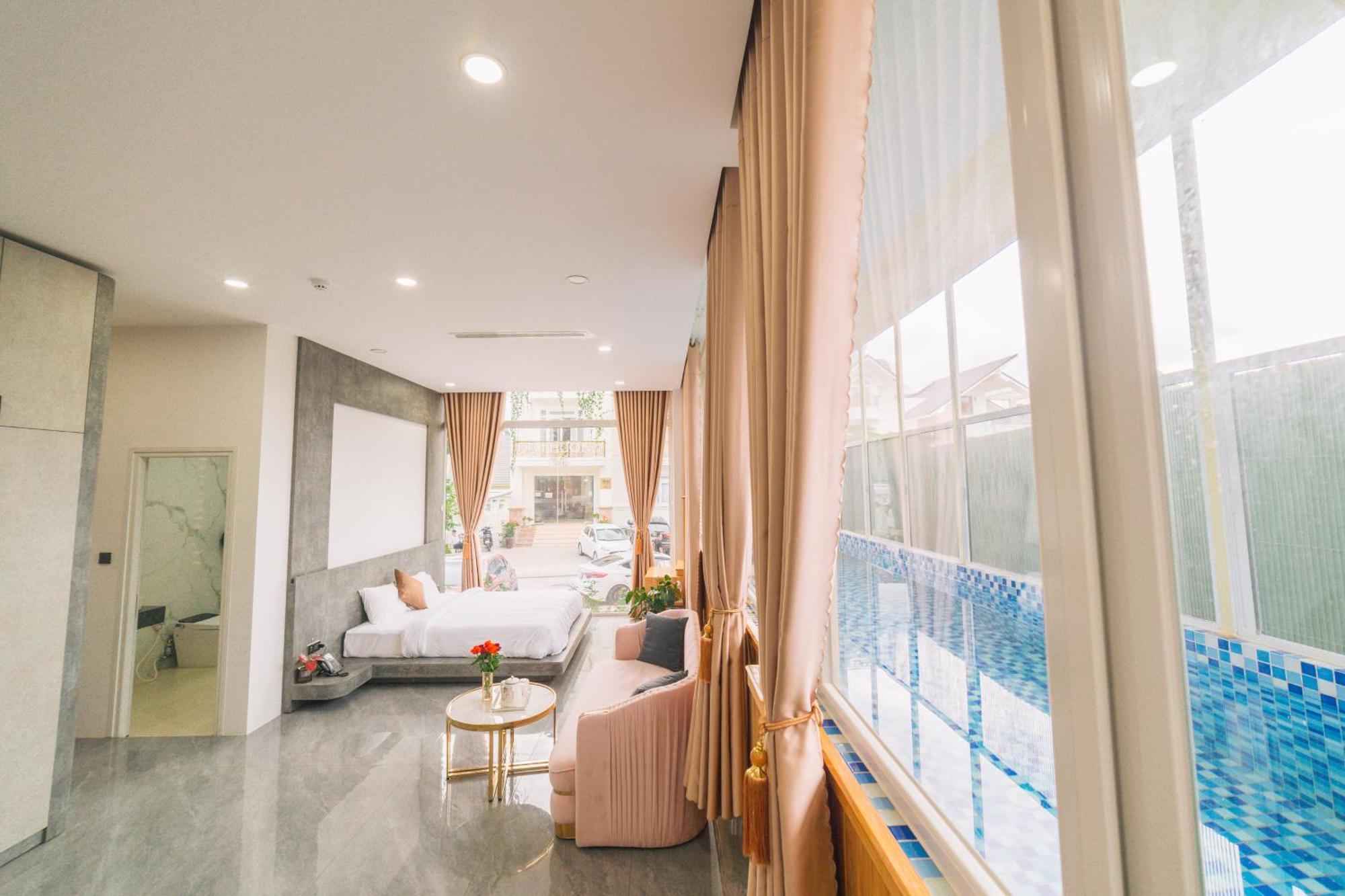 Quy Tai Premium Hotel Da Lat Exterior photo